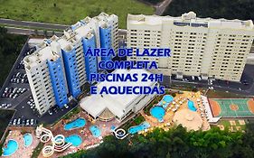 Suíte Luxo com Piscinas Quentinhas no Golden Dolphin Resort